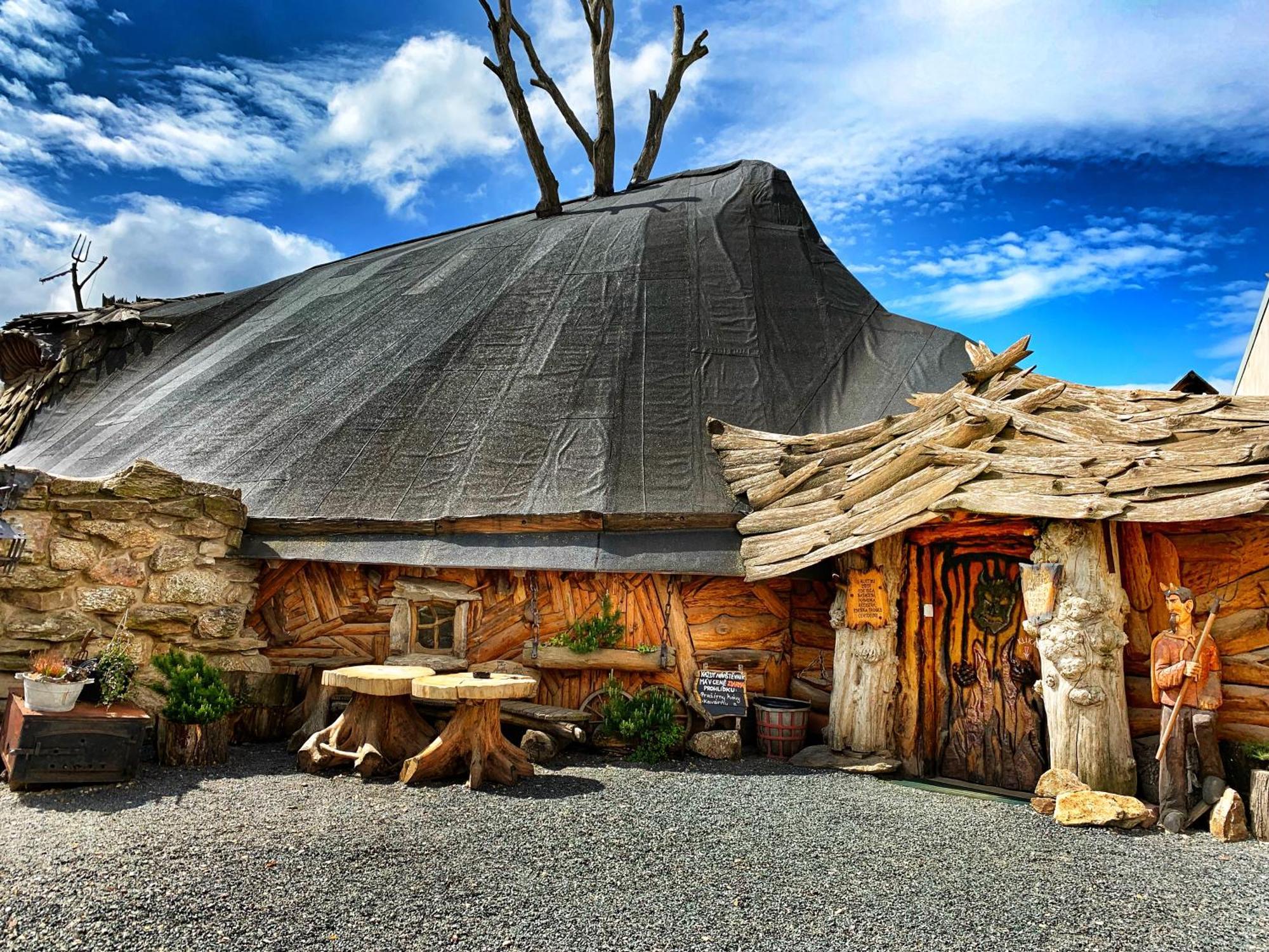 Hotel Kocourkov Hlinsko Exterior foto